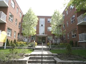 Rental Low-rise 1315 Bayview Ave, Toronto, ON