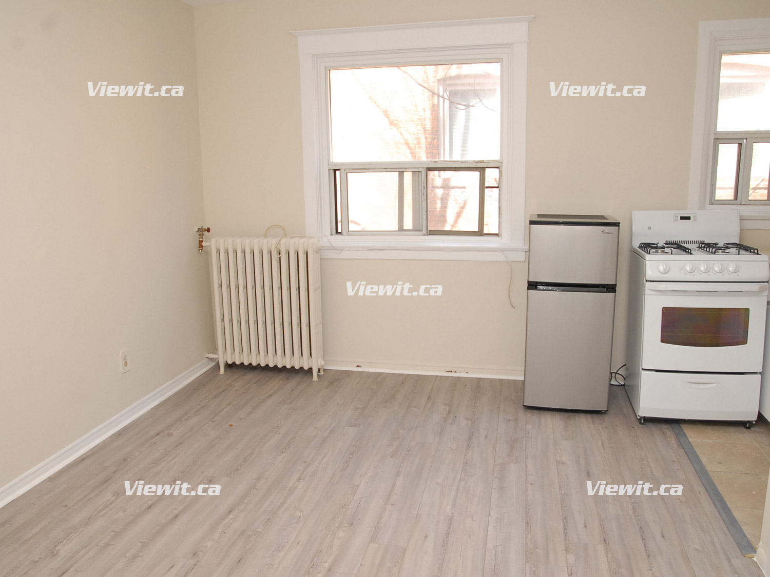 98 Vaughan Rd, YORK, ON Bachelor for rent YORK Apartments