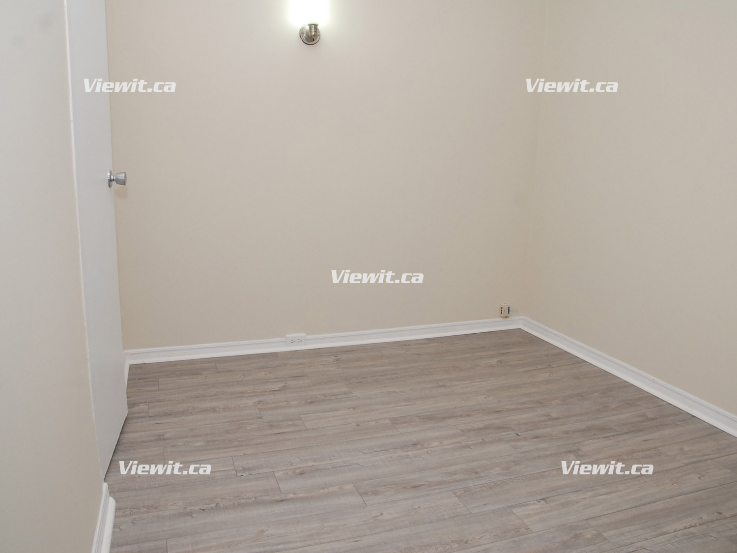 98 Vaughan Rd, YORK, ON Bachelor for rent YORK Apartments