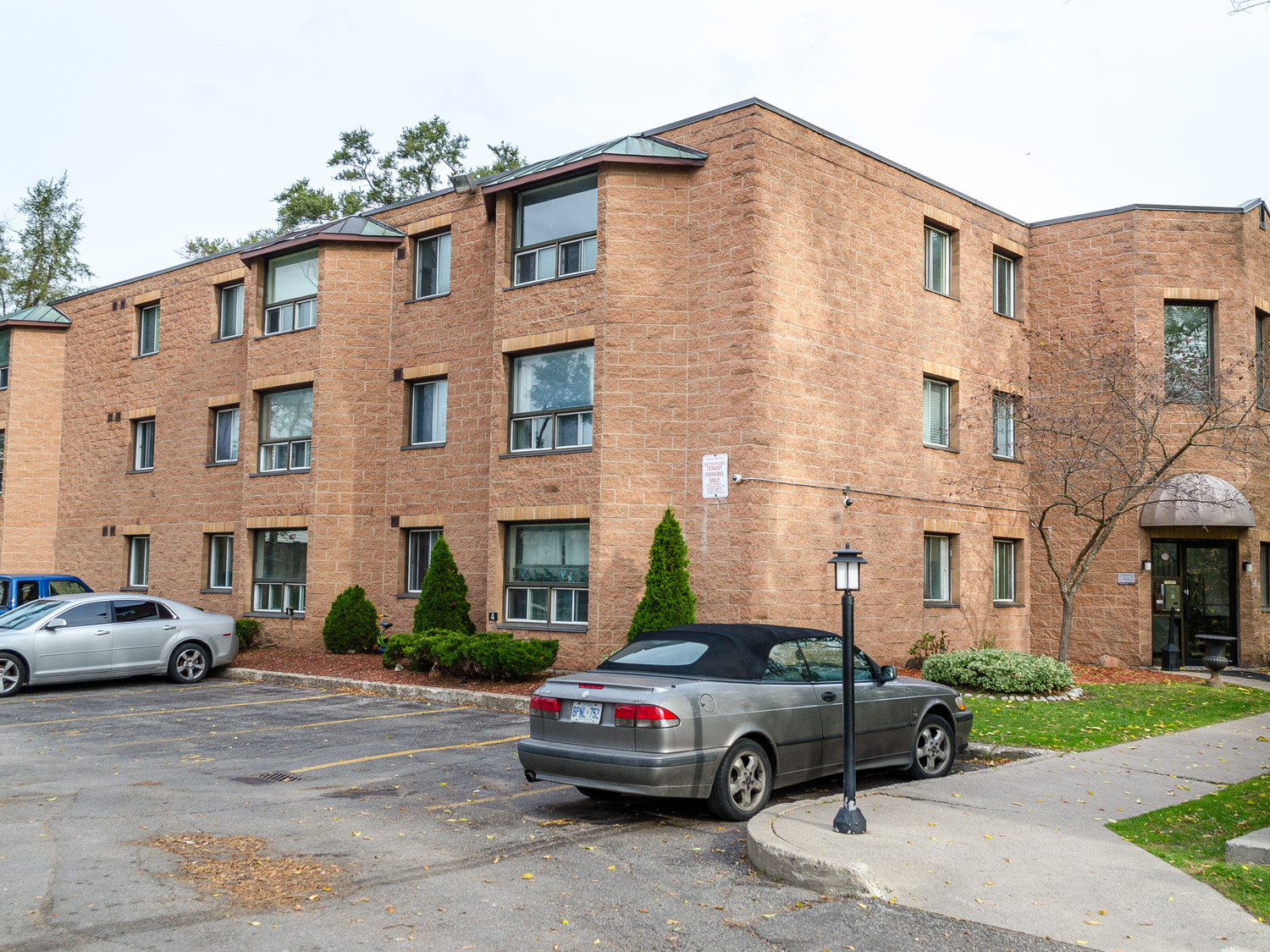 56 Donald St, BARRIE , ON 2 Bedroom for rent BARRIE Apartments