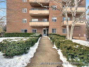 Rental High-rise 36 Machell Avenue, Aurora, ON