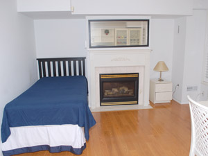 Bachelor apartment for rent in ETOBICOKE