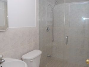 Bachelor apartment for rent in ETOBICOKE