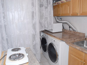 Bachelor apartment for rent in ETOBICOKE