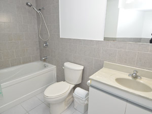 2 Bedroom apartment for rent in PICKERING 