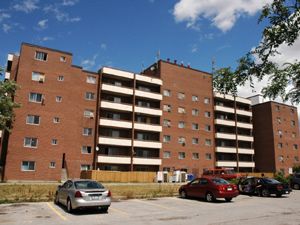 Rental Low-rise 7256 Airport Rd, Mississauga, ON