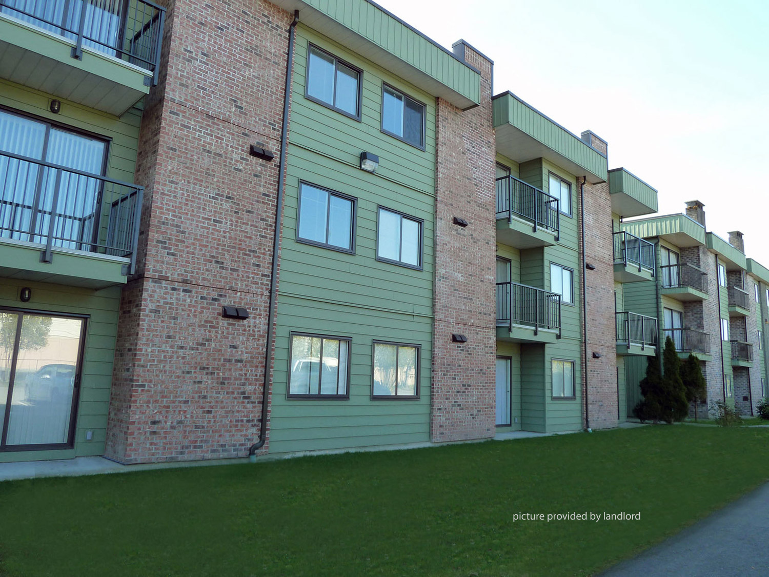 HALL-99A, Surrey, BC : 2 Bedroom for rent -- Surrey Apartments