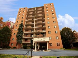 Rental High-rise 85 Green Valley Drive, Kitchener, ON