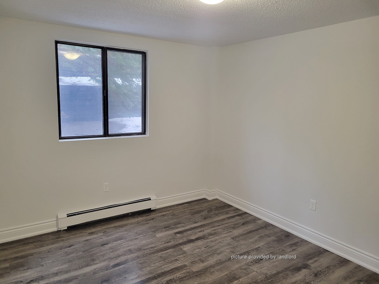 For rent 85 Green Valley Drive Kitchener, 2 bdrm Viewit 110551