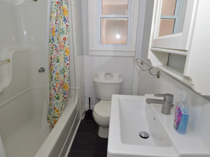 Bachelor apartment for rent in TORONTO