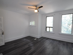 Room / Shared apartment for rent in TORONTO 
