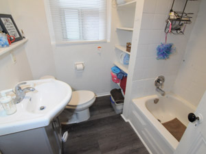 Room / Shared apartment for rent in TORONTO 