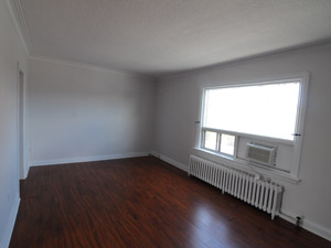 2 Bedroom apartment for rent in EAST YORK 