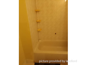 Room / Shared apartment for rent in BRAMPTON