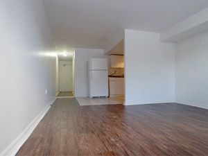 Bachelor apartment for rent in ETOBICOKE