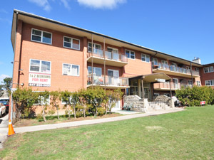 1 Bedroom apartment for rent in Etobicoke    