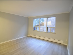 Bachelor apartment for rent in EAST YORK    