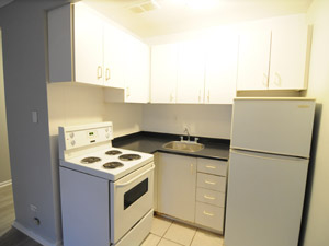 Bachelor apartment for rent in EAST YORK    