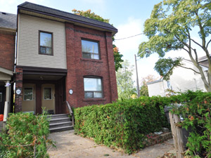 Bachelor apartment for rent in TORONTO