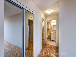 Bachelor apartment for rent in MISSISSAUGA