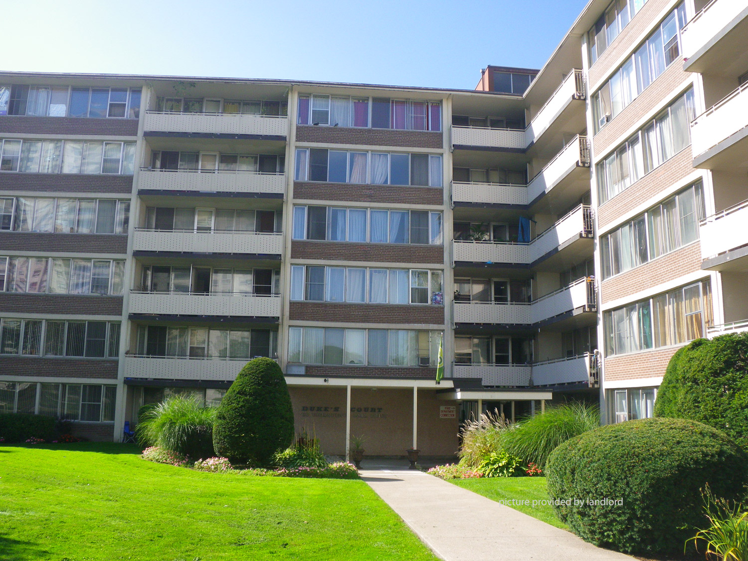 For rent 53 Thorncliffe Park D East York, 3+ bdrm Viewit 128701