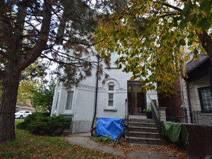 Bachelor apartment for rent in TORONTO