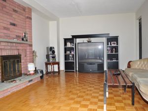 Room / Shared apartment for rent in Brampton  