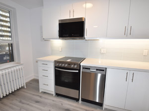 Bachelor apartment for rent in TORONTO 