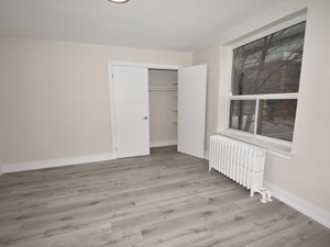 Bachelor apartment for rent in TORONTO 