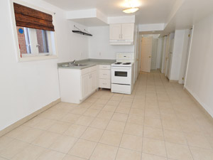 3+ Bedroom apartment for rent in RICHMOND HILL  