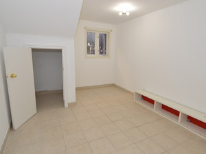 3+ Bedroom apartment for rent in RICHMOND HILL  