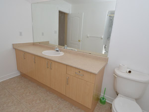 3+ Bedroom apartment for rent in RICHMOND HILL  