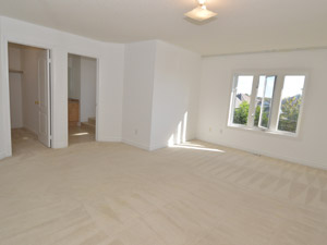 3+ Bedroom apartment for rent in RICHMOND HILL  