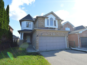 3+ Bedroom apartment for rent in RICHMOND HILL  