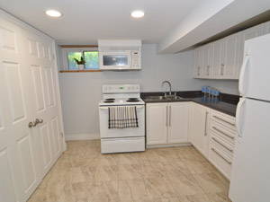 Bachelor apartment for rent in Toronto  