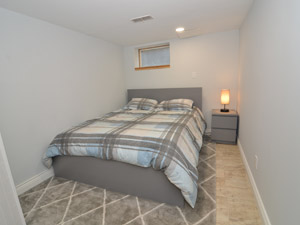 Bachelor apartment for rent in Toronto  