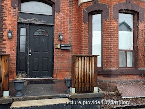 Bachelor apartment for rent in Hamilton