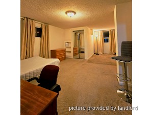 Room / Shared apartment for rent in NORTH YORK