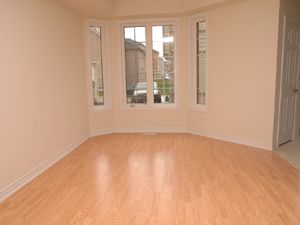 3+ Bedroom apartment for rent in MARKHAM   