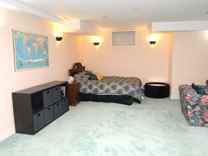 Bachelor apartment for rent in NORTH YORK       