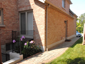 Bachelor apartment for rent in NORTH YORK       