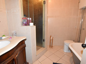 2 Bedroom apartment for rent in TORONTO