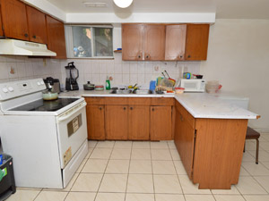 Room / Shared apartment for rent in Toronto