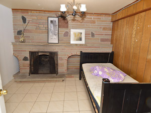 Room / Shared apartment for rent in Toronto