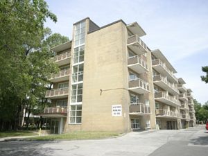 Rental Low-rise Eglinton-Birchmount, Scarborough, ON