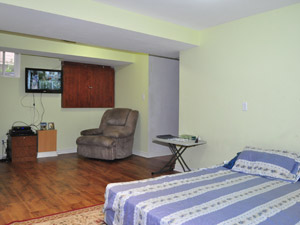 Bachelor apartment for rent in Mississauga