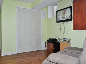 Bachelor apartment for rent in Mississauga