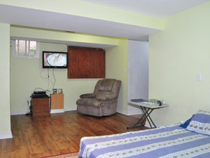 Bachelor apartment for rent in Mississauga