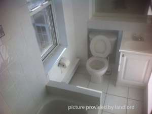 Bachelor apartment for rent in Toronto