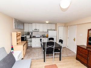 Bachelor apartment for rent in ETOBICOKE